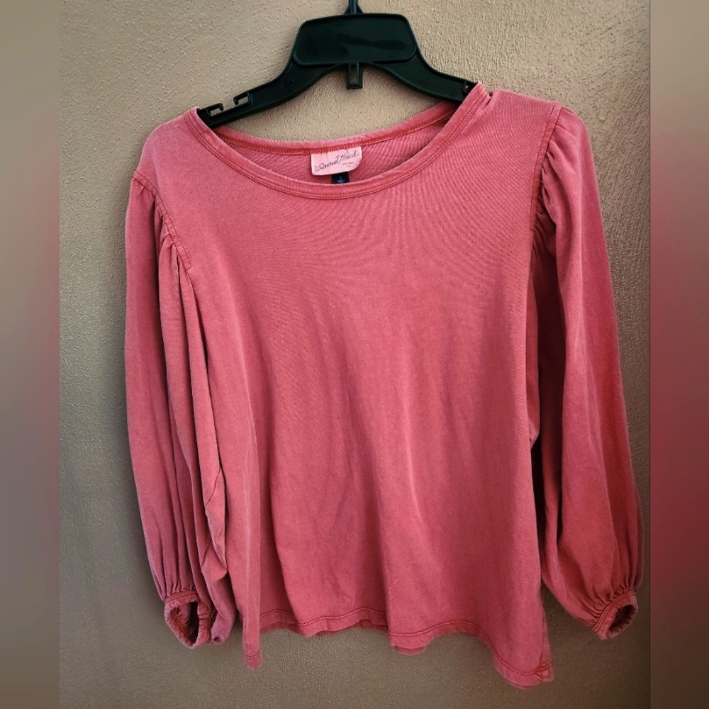 UNIVERSAL THREADS CUTE FALL TOP- SIZE SMALL
